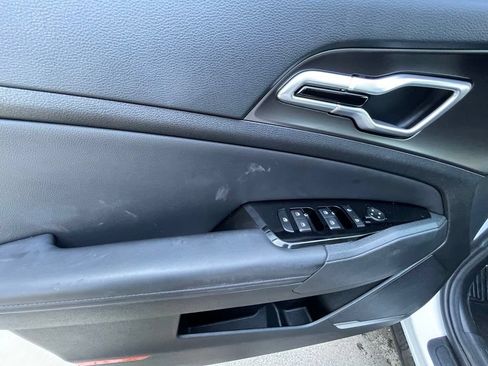 Certified 2023 Kia Sportage EX FWD image 11