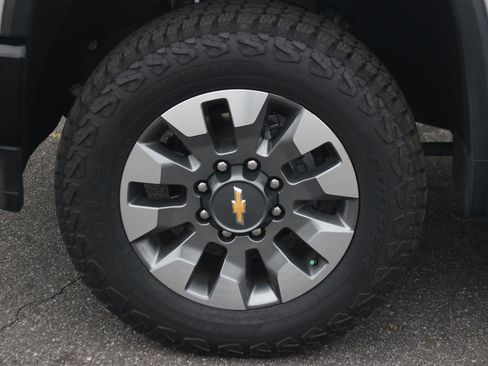 Used 2022 Chevrolet Silverado 2500 Custom w/ Custom Convenience Package image 38