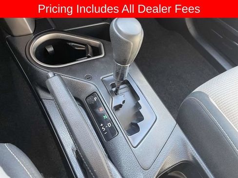 Used 2018 Toyota RAV4 LE AWD/4WD image 30