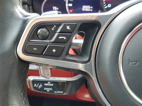 Used 2023 Porsche Cayenne Platinum Edition image 22