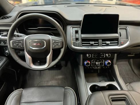 Used 2023 GMC Yukon SLT w/ SLT Premium Package image 21