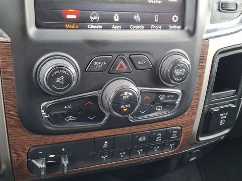 Used 2018 RAM 2500 Laramie AWD/4WD image 17