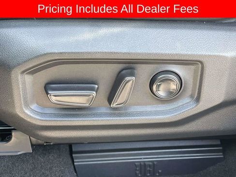 Used 2022 Toyota Tundra Limited AWD/4WD image 17