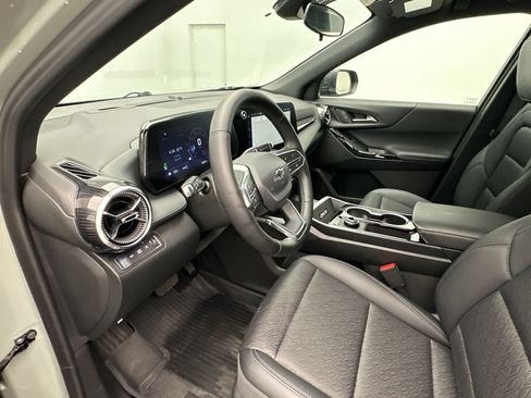 Certified 2026 Chevrolet Equinox LT w/ Convenience Package II AWD/4WD image 27
