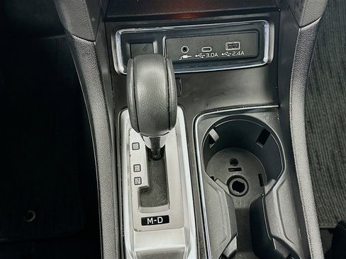 Used 2024 Subaru Ascent Premium w/ Convenience Package image 23