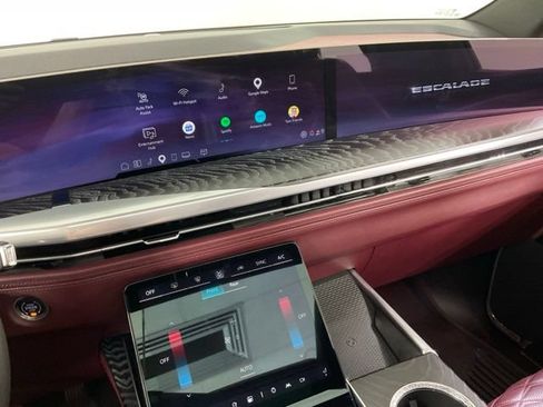 Used 2025 Cadillac Escalade Sport w/ Touring Package AWD/4WD image 18