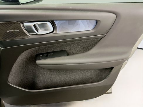 Used 2024 Volvo XC40 Recharge Ultimate w/ Protection Package Premier image 35