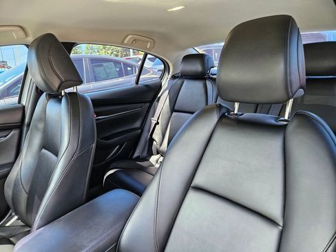 Used 2019 MAZDA MAZDA3 Sedan FWD image 16