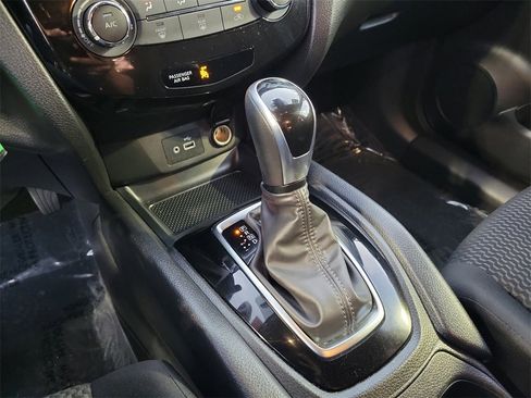 Certified 2022 Nissan Rogue Sport S image 22