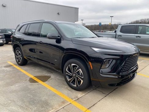 Used 2025 Buick Enclave Sport Touring image 3