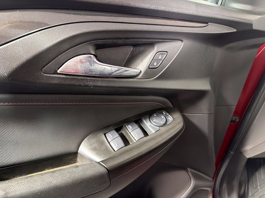 Used 2022 Chevrolet TrailBlazer RS w/ Technology Package FWD image 9