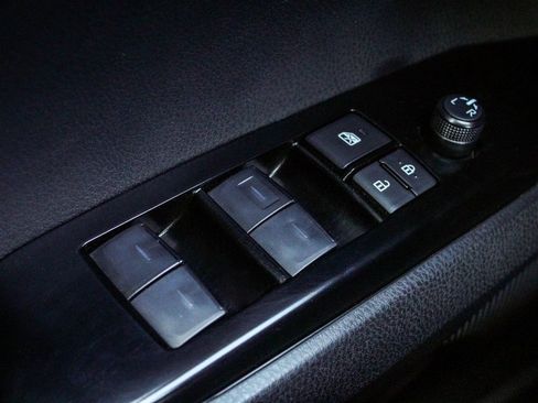 Used 2025 Toyota Camry XSE FWD image 10
