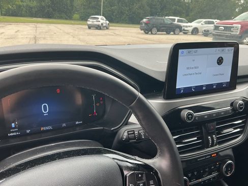 Used 2022 Ford Escape SEL AWD/4WD image 20