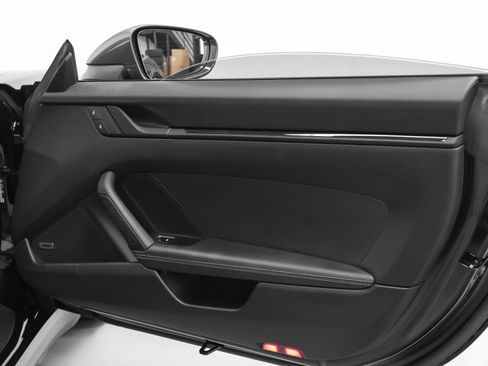 Certified 2024 Porsche 911 Carrera T RWD image 34