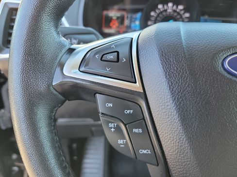 Used 2024 Ford Edge Titanium image 36