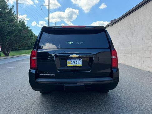 Used 2020 Chevrolet Suburban LT w/ Luxury Package AWD/4WD image 6