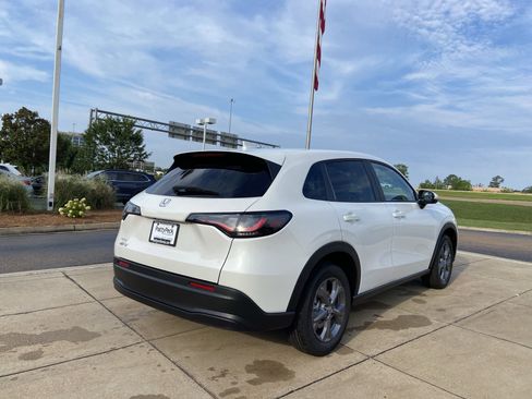 New 2027 Honda HR-V LX image 10