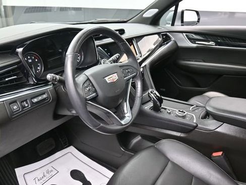 Used 2024 Cadillac XT6 Premium Luxury w/ Technology Package AWD/4WD image 14