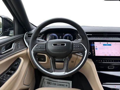 New 2026 Jeep Grand Cherokee Limited w/ Luxury Tech Group II RWD image 12