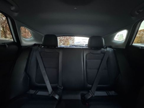 Used 2025 Chevrolet Trax LT image 36