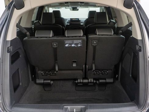 New 2026 Honda Odyssey Touring image 13
