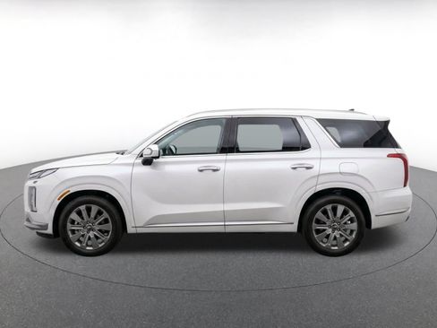 Used 2025 Hyundai Palisade SEL FWD image 4