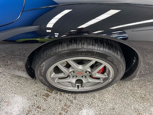 Used 2004 Chevrolet Corvette Z06 w/ Memory Package RWD image 27