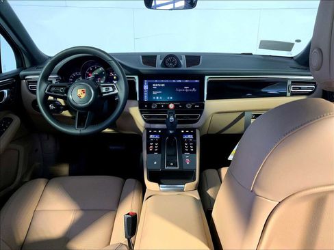 New 2026 Porsche Macan image 14