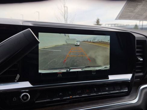 Used 2025 GMC Sierra 1500 SLT image 25