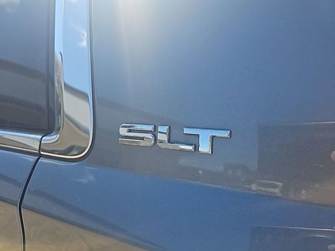 Used 2019 GMC Yukon XL SLT image 16