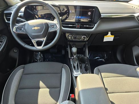 Used 2026 Chevrolet TrailBlazer LT w/ Convenience Package AWD/4WD image 19