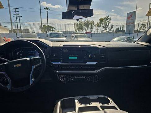 Used 2023 Chevrolet Silverado 1500 LT w/ Protection Package image 5