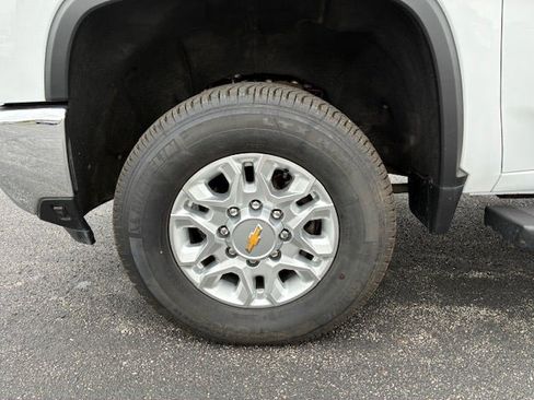 Used 2024 Chevrolet Silverado 2500 LTZ w/ LTZ Plus Package AWD/4WD image 13