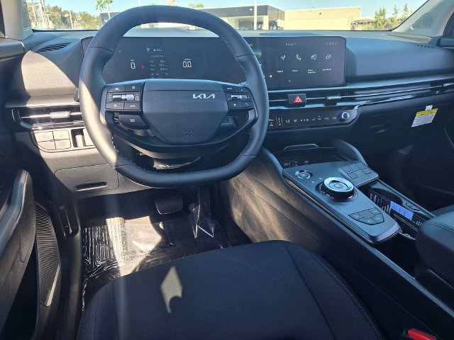 New 2027 Kia Sportage LX FWD image 8