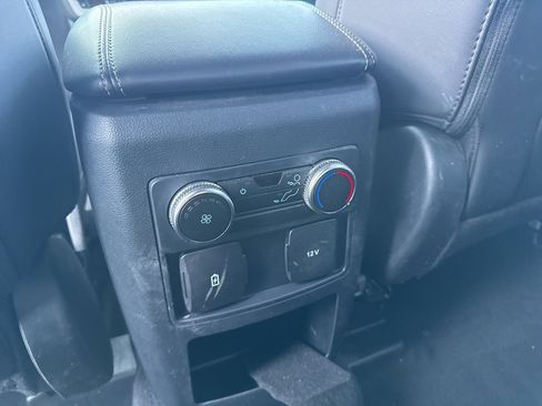 Used 2021 Ford Explorer XLT w/ Equipment Group 202A image 17