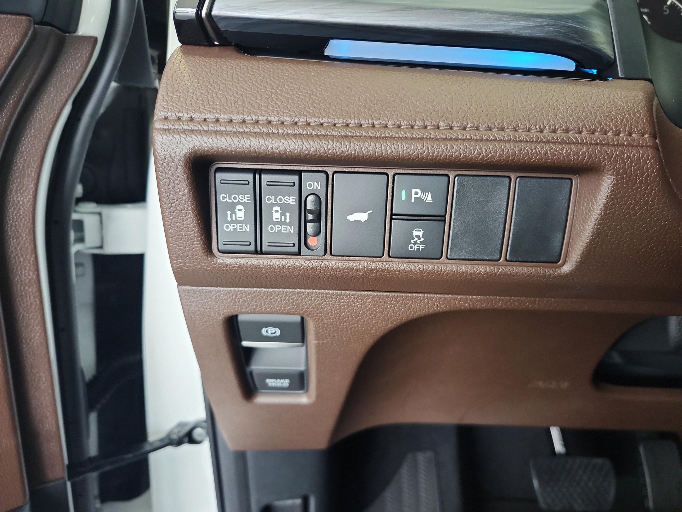 New 2026 Honda Odyssey Elite image 13