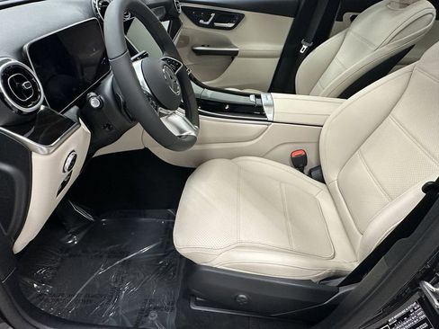 New 2026 Mercedes-Benz GLC 300 4MATIC image 9