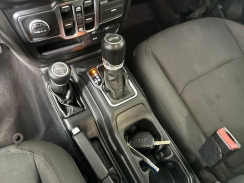 Used 2021 Jeep Wrangler Unlimited Sport image 20