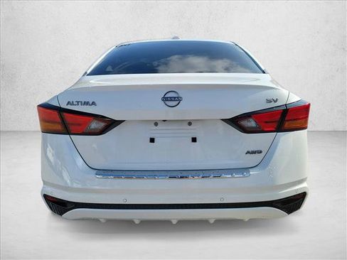 Used 2023 Nissan Altima 2.5 SV image 6