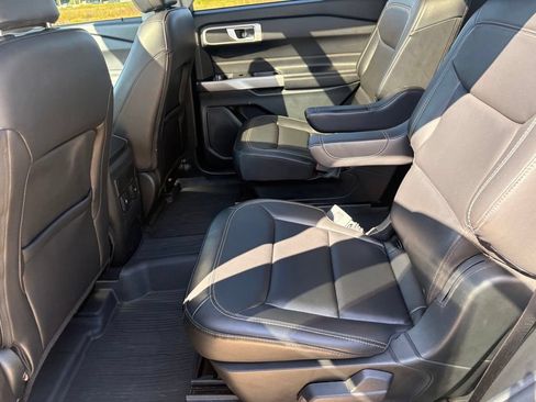 Used 2023 Ford Explorer XLT w/ Equipment Group 202A AWD/4WD image 49