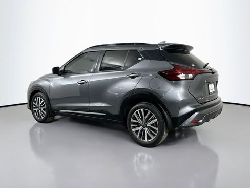 Used 2021 Nissan Kicks SR image 8