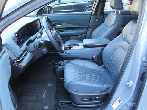 Used 2023 Nissan Ariya AWD/4WD image 25