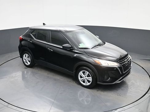 New 2025 Nissan Kicks Play S image 23