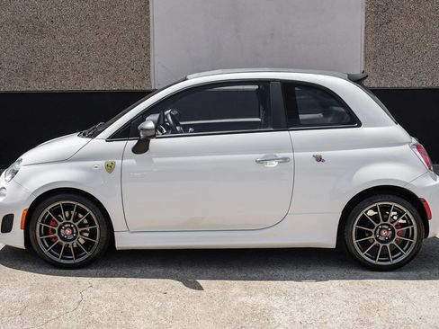Used 2013 FIAT 500 Abarth w/ Comfort/Convenience Group FWD image 10