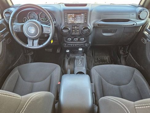 Used 2018 Jeep Wrangler Unlimited Sahara image 18