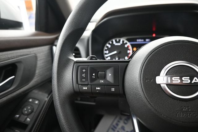 Used 2023 Nissan Rogue SV AWD/4WD image 15