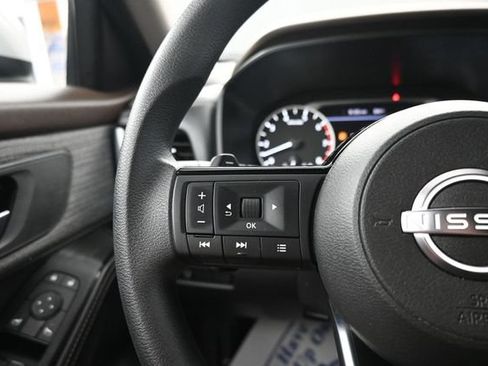 Used 2023 Nissan Rogue SV AWD/4WD image 15