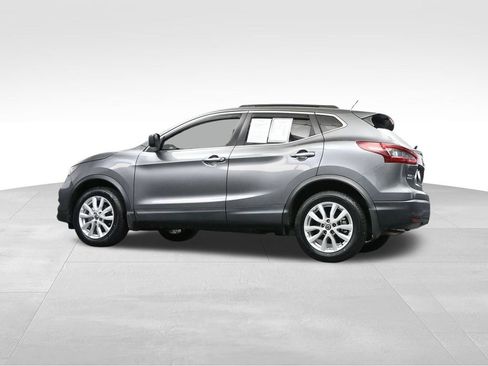 Used 2022 Nissan Rogue Sport S FWD image 19