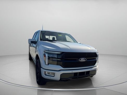 New 2025 Ford F150 Platinum w/ FX4 Off-Road Package image 4