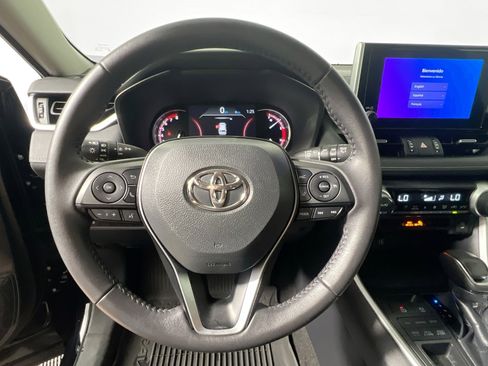 Used 2024 Toyota RAV4 XLE Premium AWD/4WD image 17